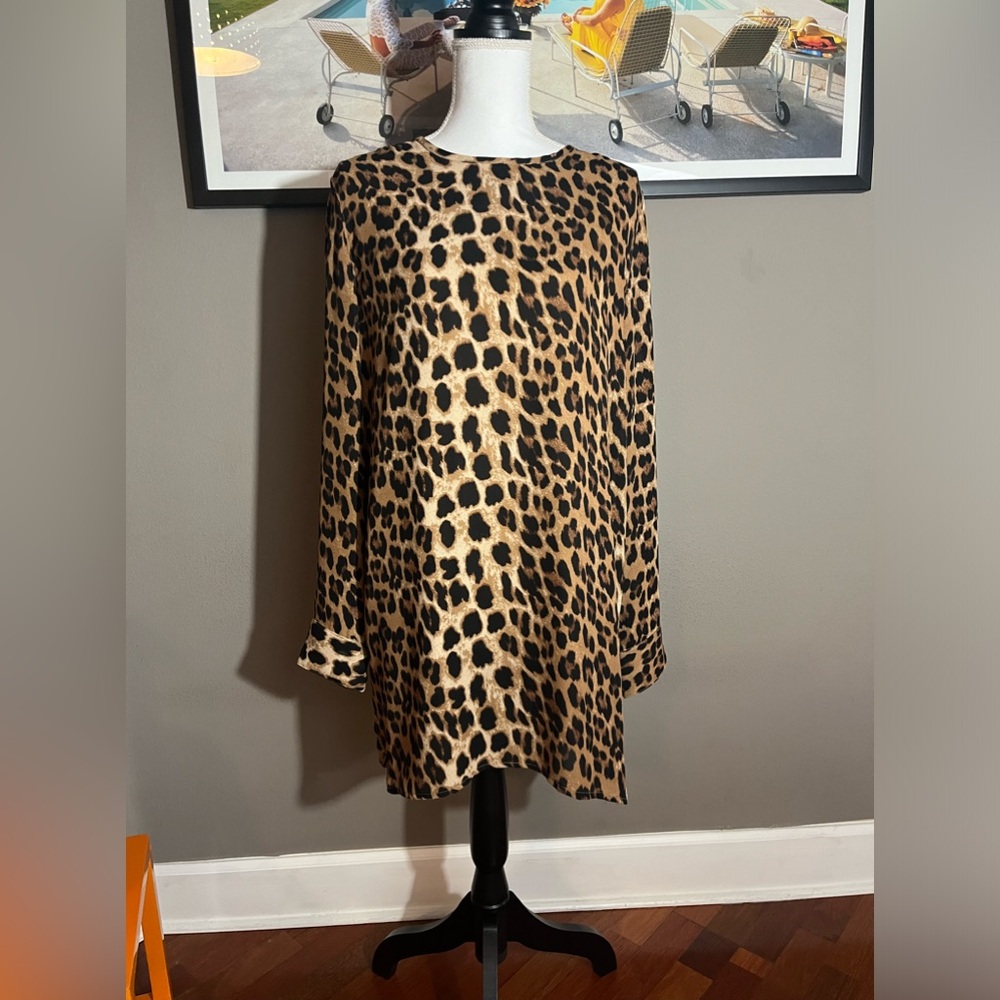 Olivia Acecous Leopard long sleeved shirt dress- M- Great condition- No flaws